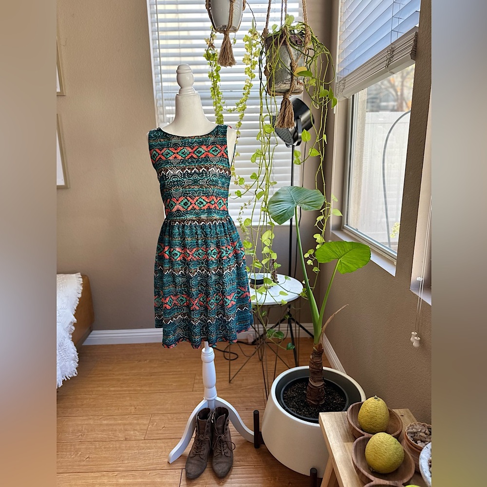 Boho patterned sleeveless mini dress